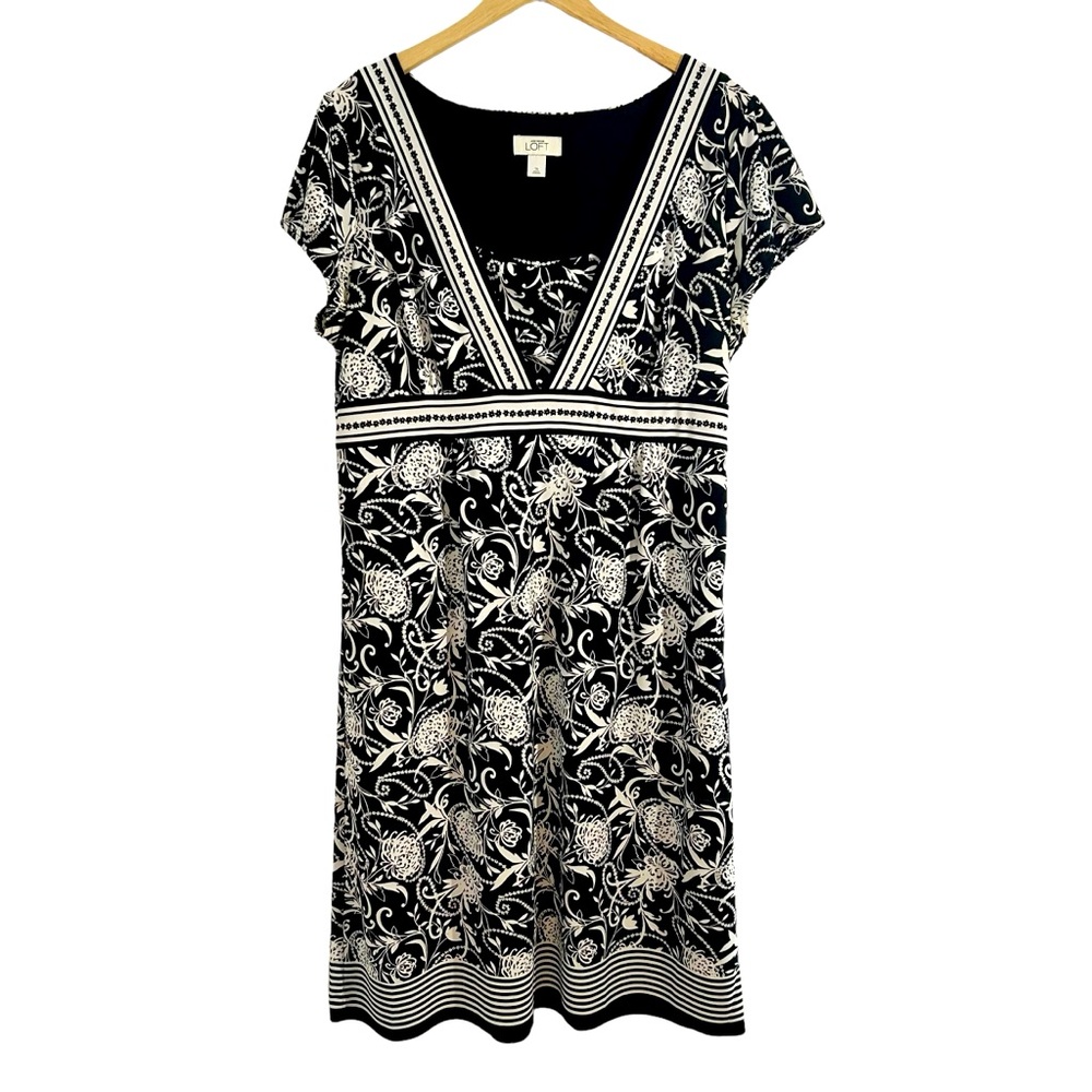 Ann Taylor Loft Black & White Floral Print V-Neckline Striped Hem Dress Size 16
